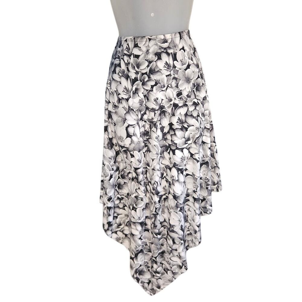 Michael Kors Black White Floral Handkerchief Skirt Sz SM Stretchy Asymmetrical - Picture 2 of 7